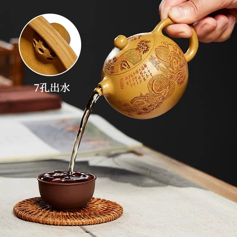 Carving the Golden Segment of Squirrel Xi Shi in Yixing Zisha Pot