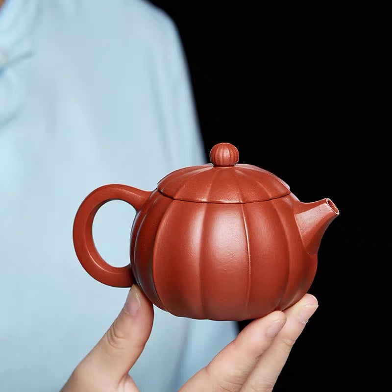 Lou's recommends Tea Pot 7.17